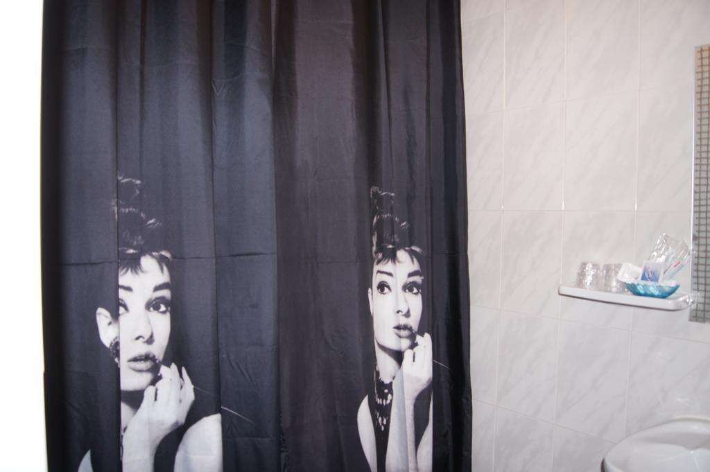 Hostal Comercio Дения Екстериор снимка