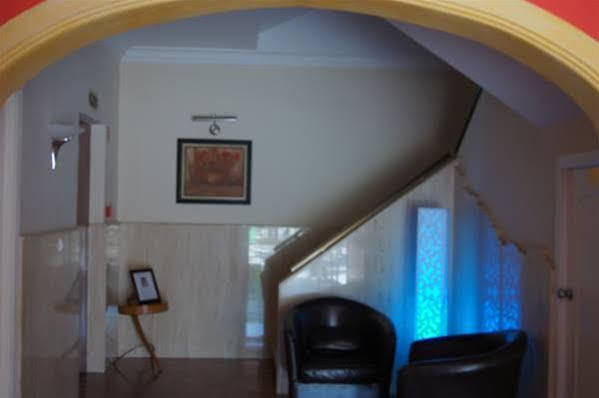 Hostal Comercio Дения Екстериор снимка