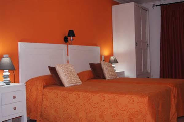 Hostal Comercio Дения Екстериор снимка
